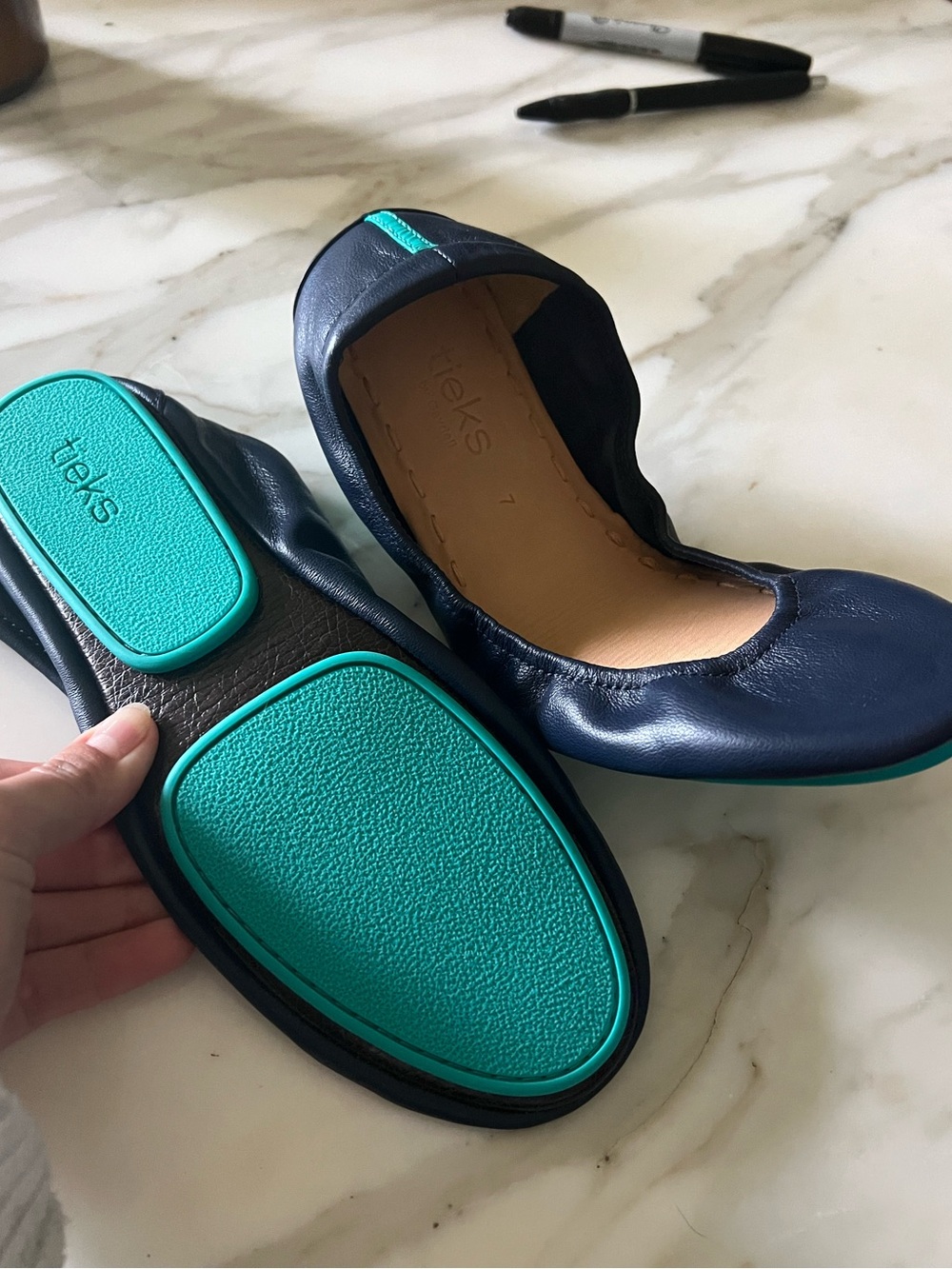 BRAND NEW TIEKS SZ 7